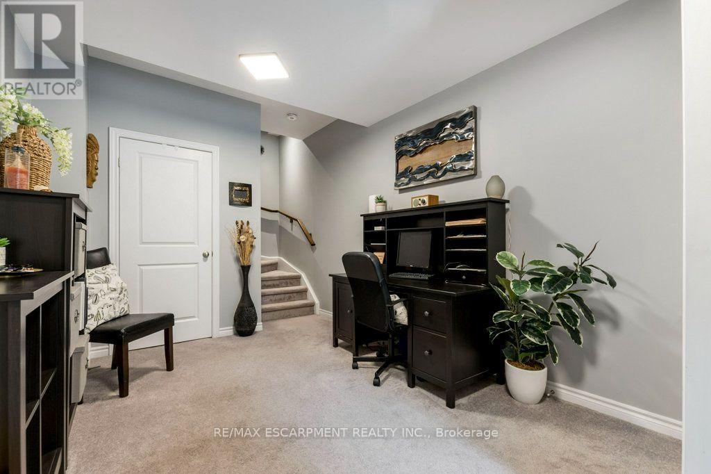 #38 377 GLANCASTER ROAD - 6
