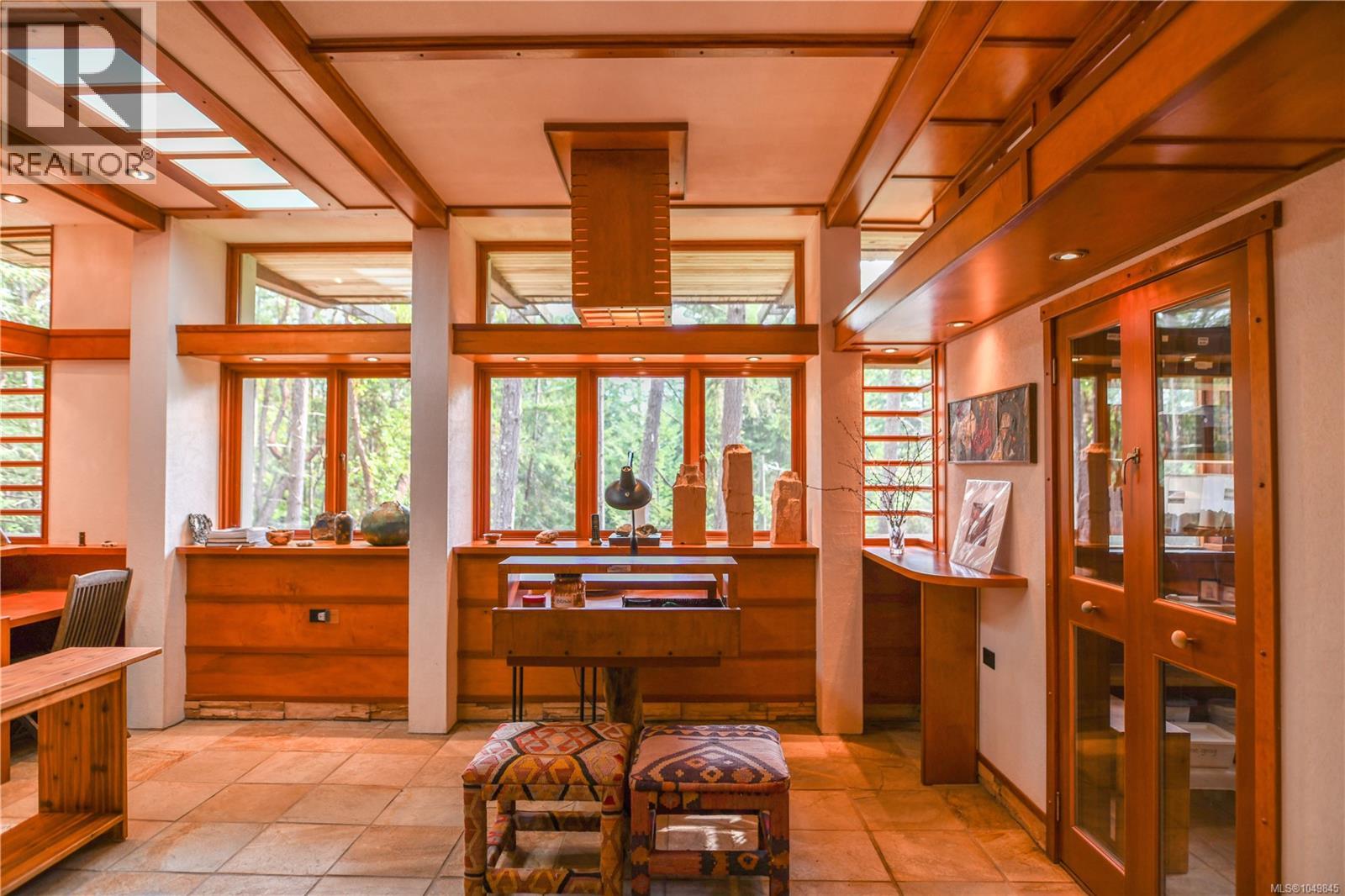 3326 Port Washington Rd - 59