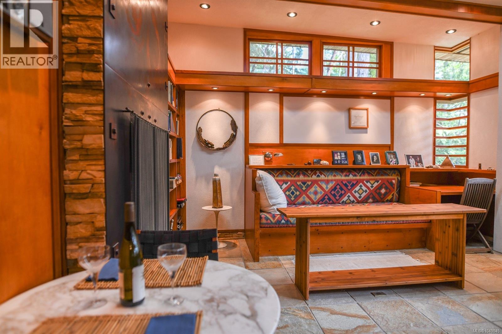 3326 Port Washington Rd - 60