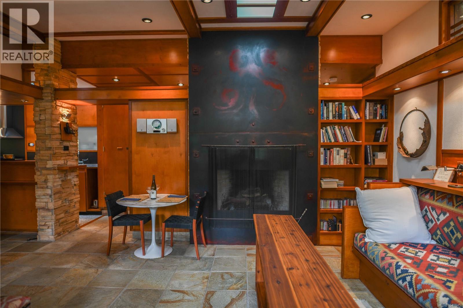 3326 Port Washington Rd - 63