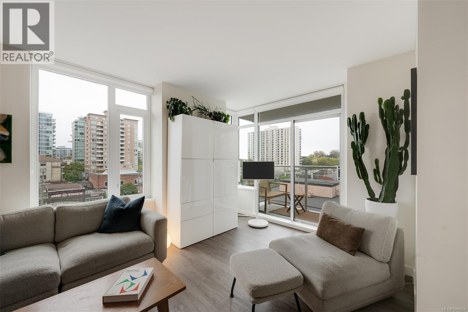 #604 845 Johnson St - 20