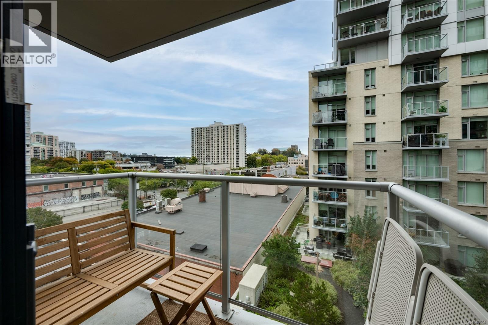 #604 845 Johnson St - 24