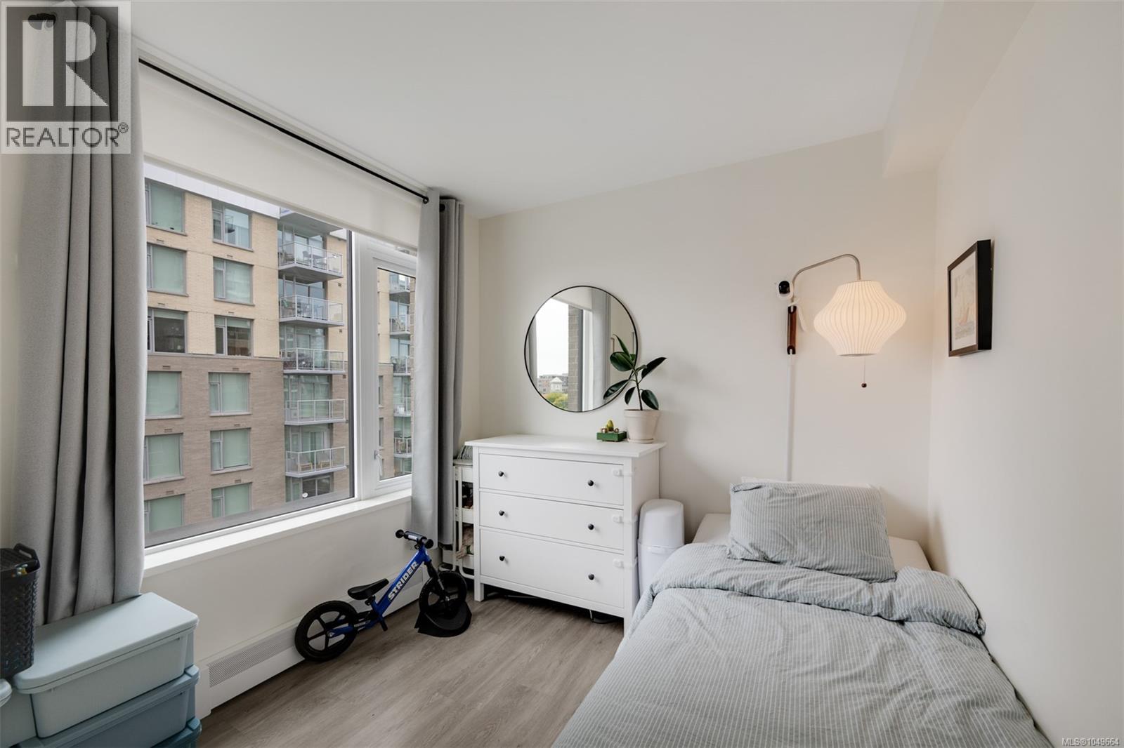 #604 845 Johnson St - 27