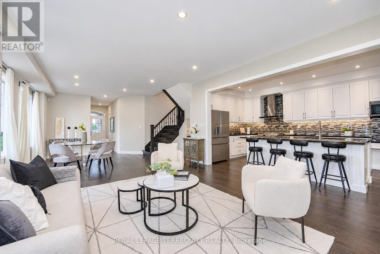 2162 DAWSON CRESCENT - 13