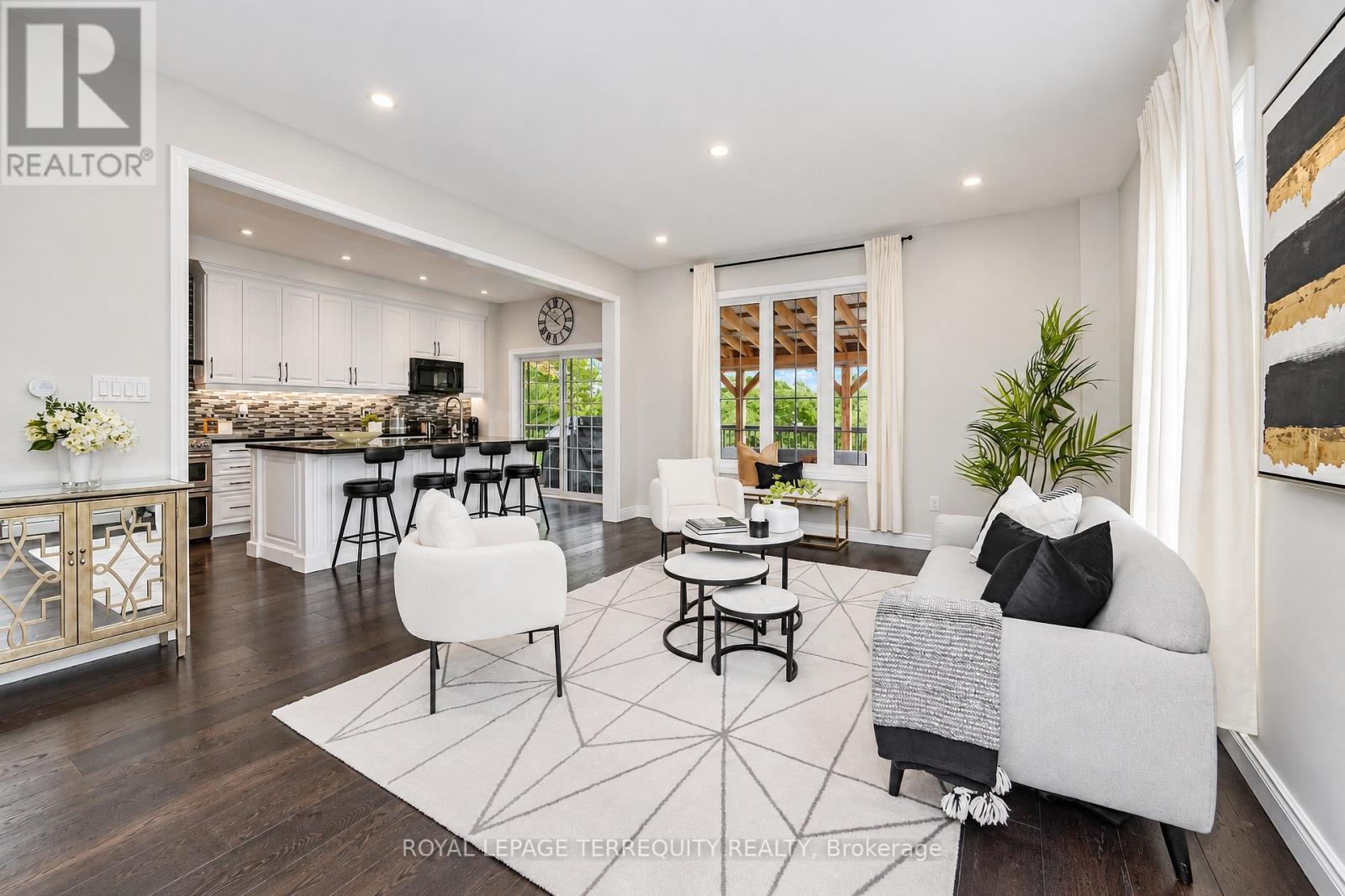 2162 DAWSON CRESCENT - 12