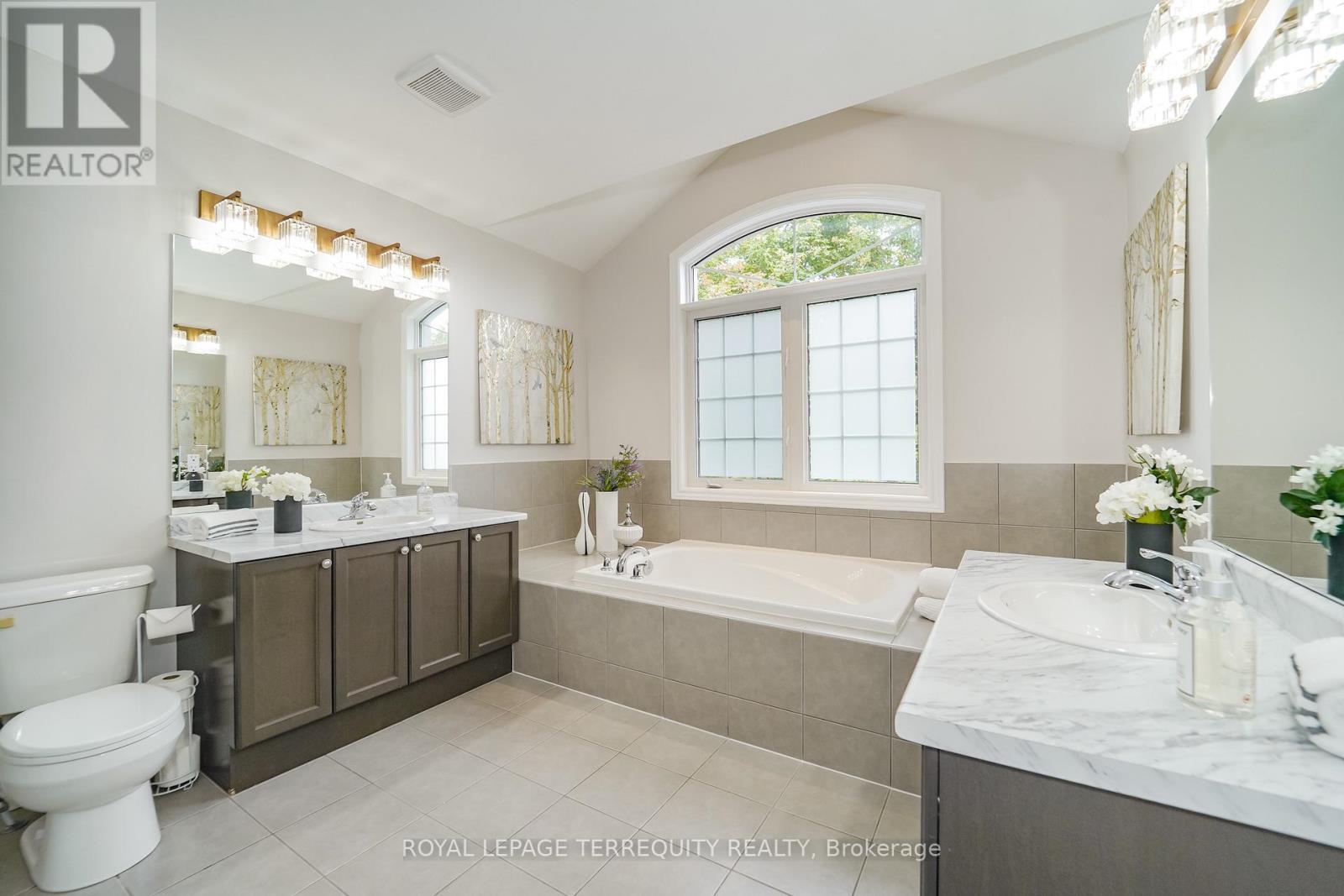 2162 DAWSON CRESCENT - 18
