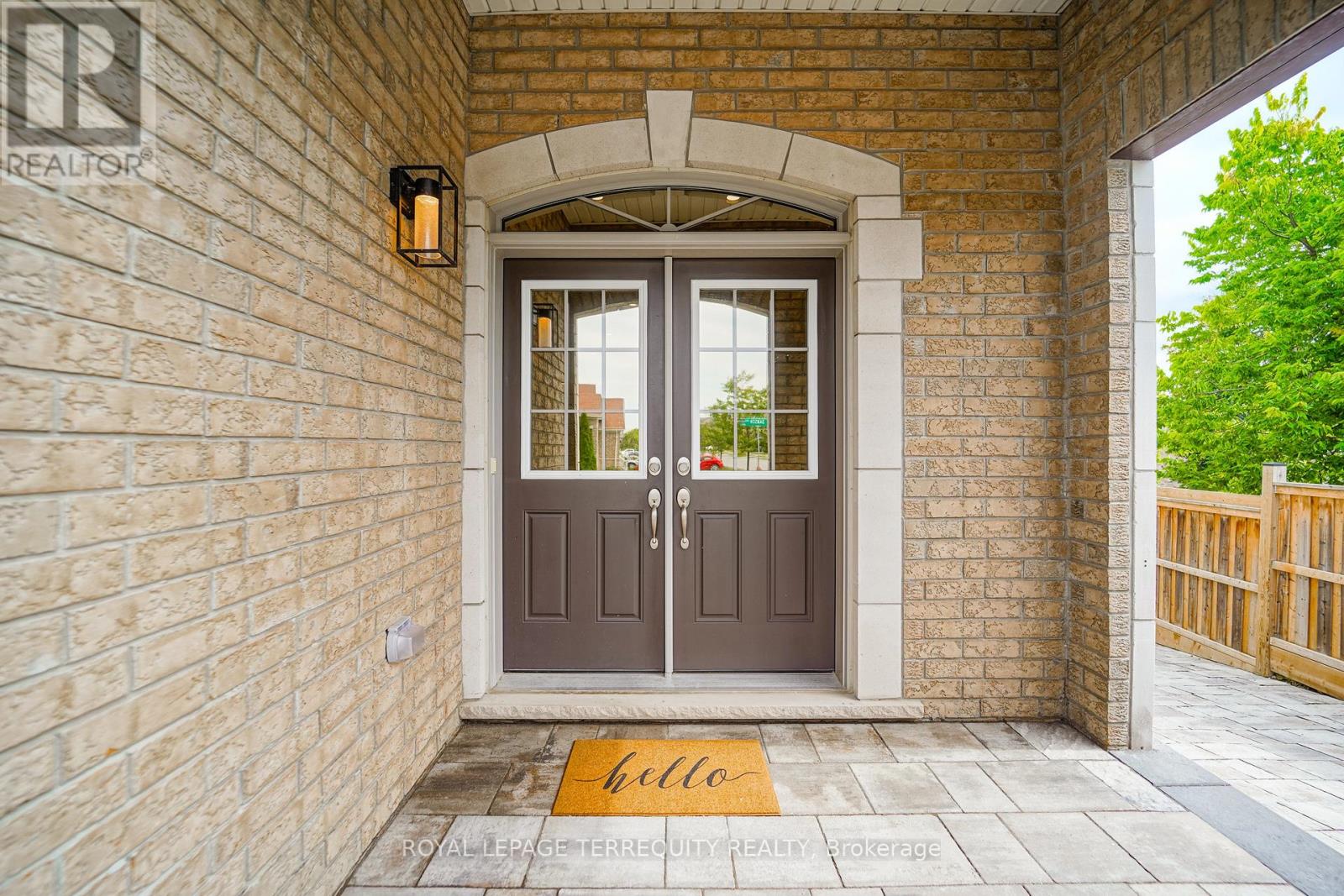 2162 DAWSON CRESCENT - 3