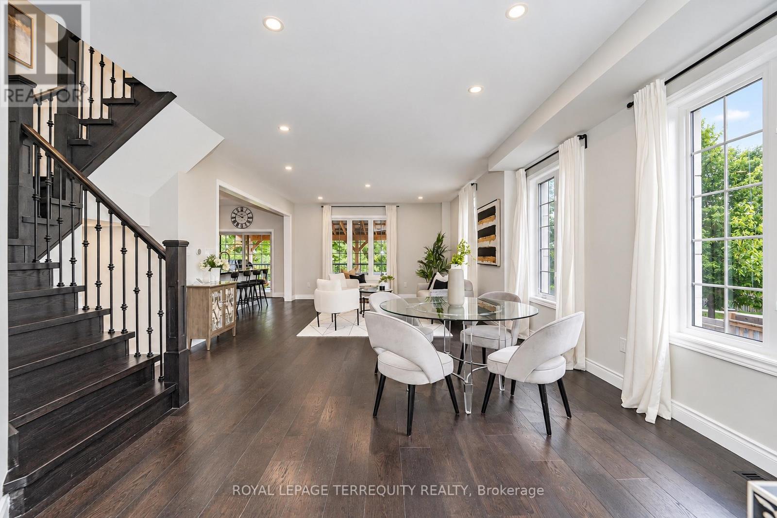 2162 DAWSON CRESCENT - 5