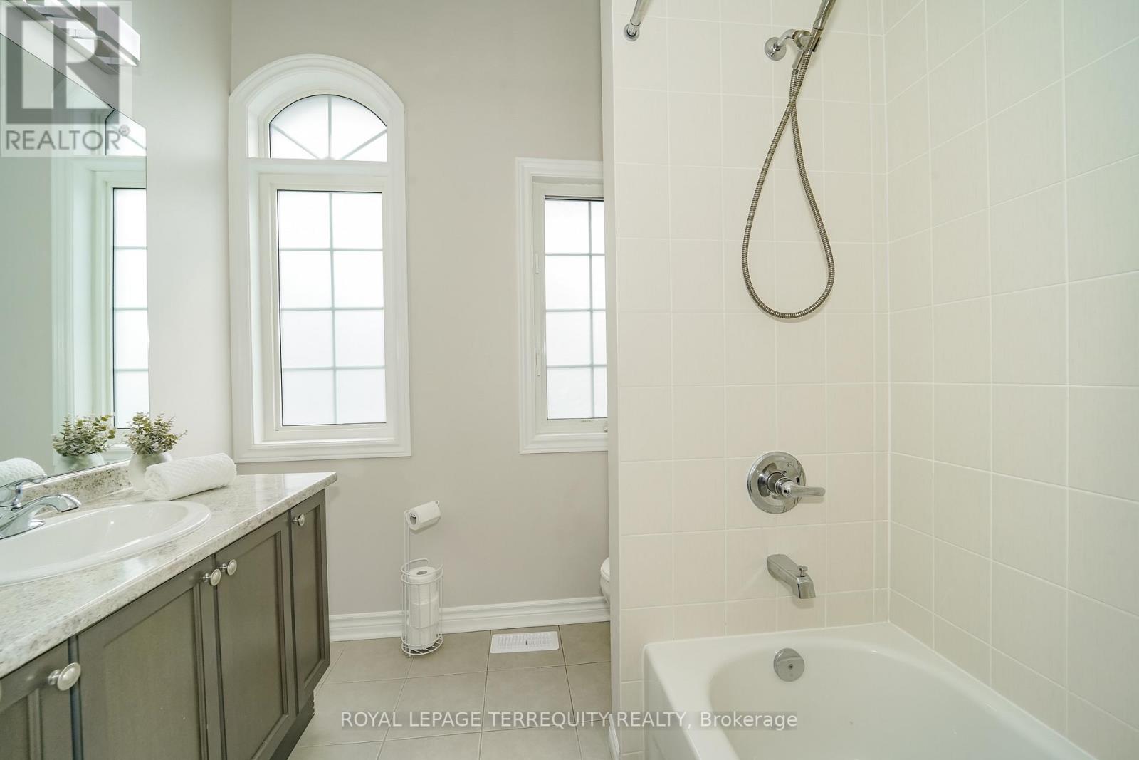 2162 DAWSON CRESCENT - 25
