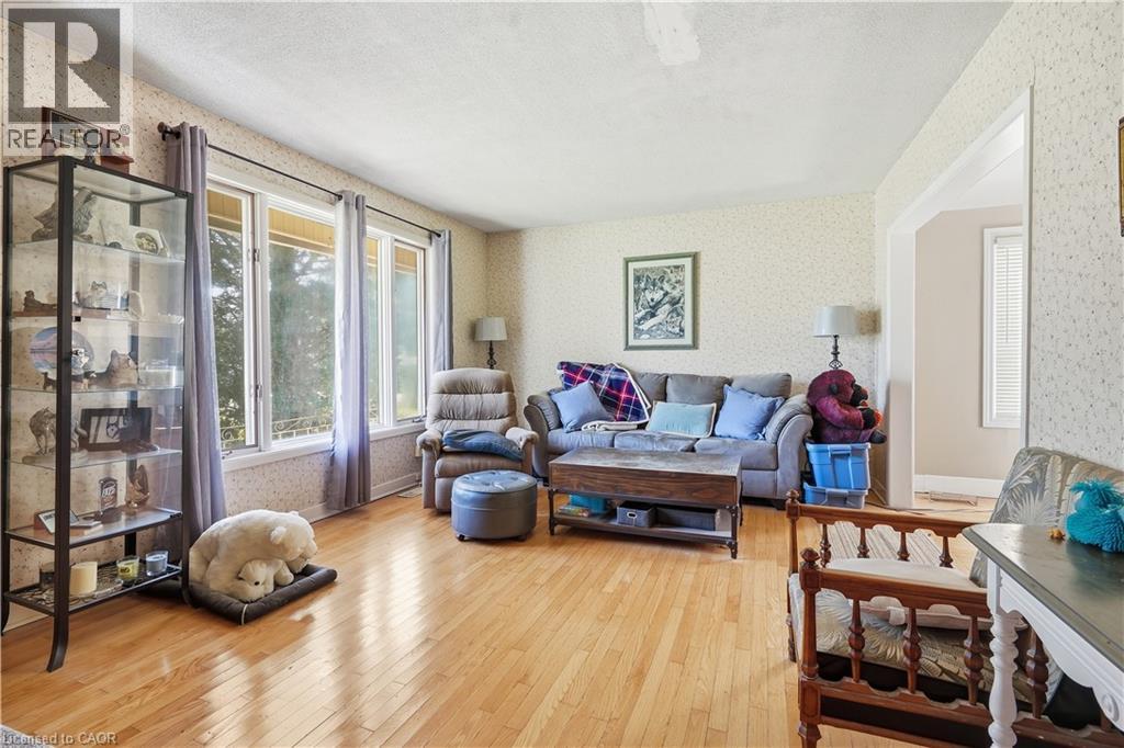 24 BARTON Street - 5