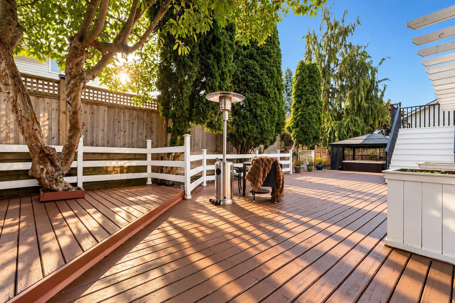 15573 FINLAY COURT, White Rock