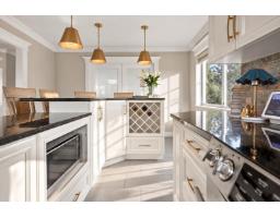 15573 Finlay Court, White Rock, BC V4B5H3 Photo 9