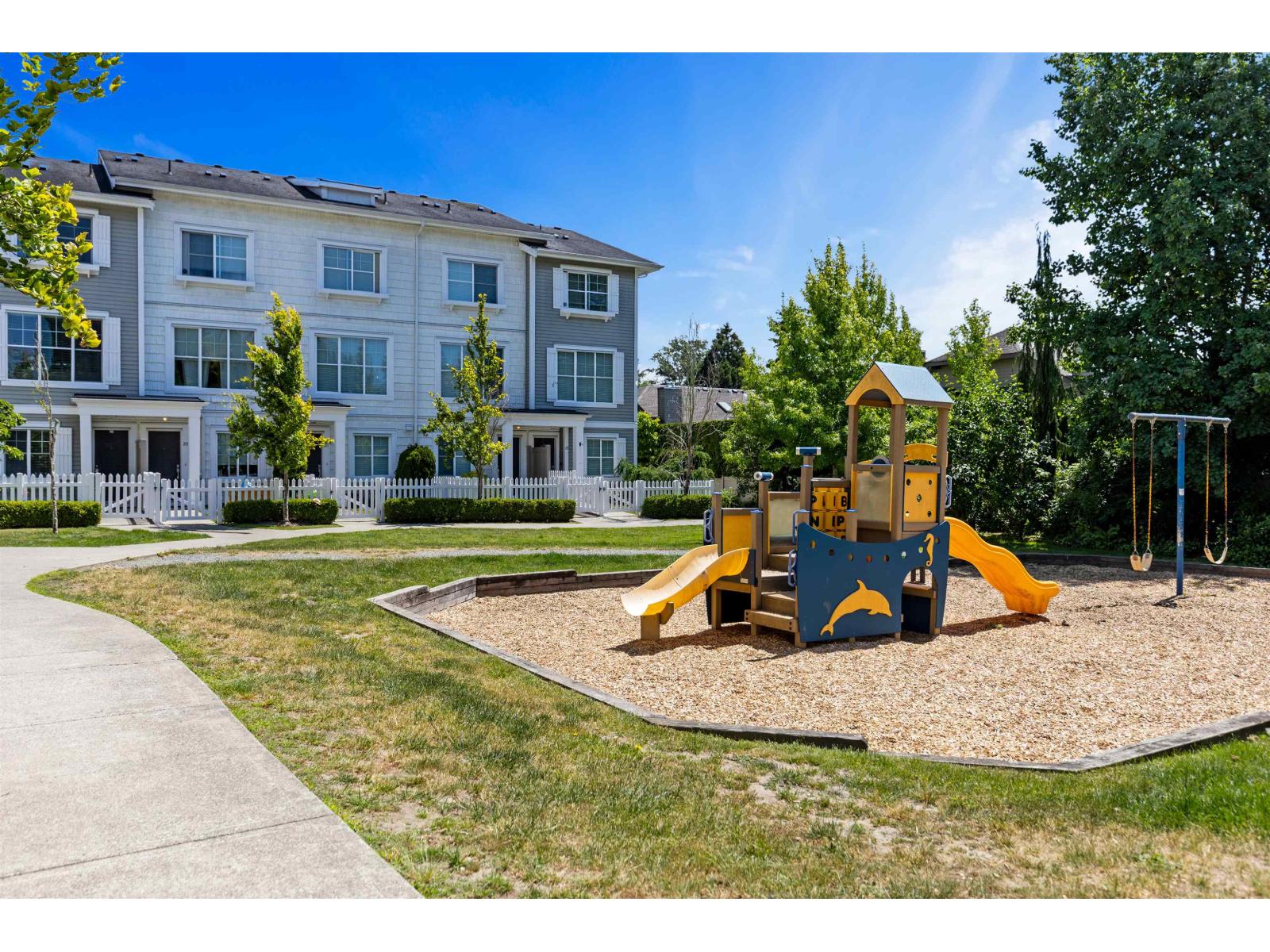 4 Bed, 3 Bath House for Sale in Surrey – 36 16228 16 AVENUE, Surrey – MLS# R3166801 - Image 17