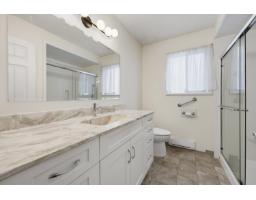 100 32691 Garibaldi Drive, Abbotsford, BC V2T5T7 Photo 17