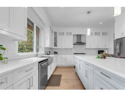 13995 79a Avenue, Surrey, BC V3W2Z5 Photo 9