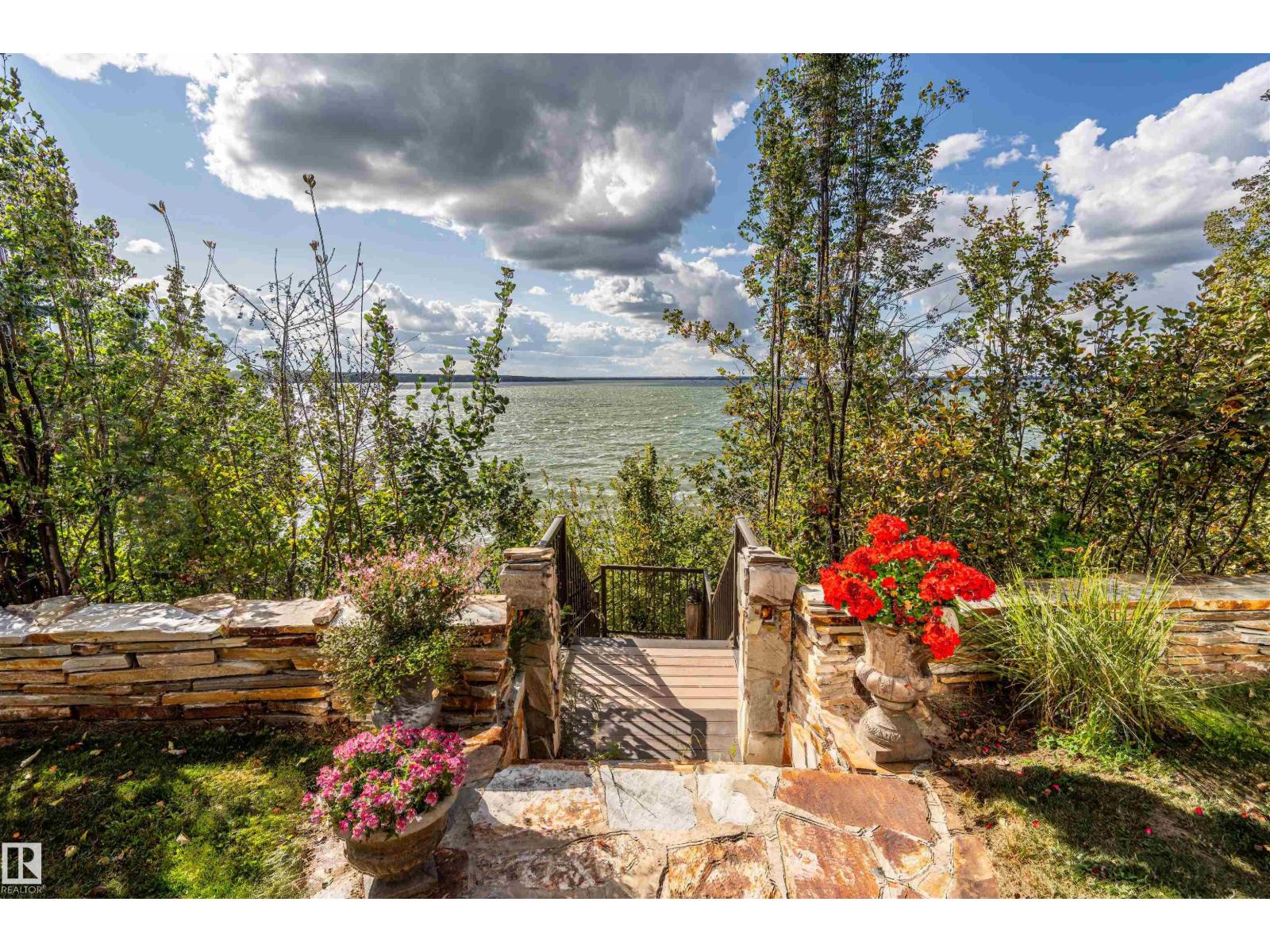Photo 66