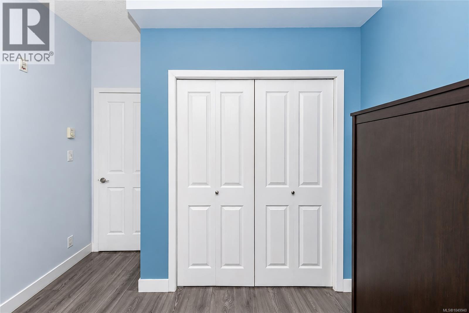 #406 623 Treanor Ave - 24