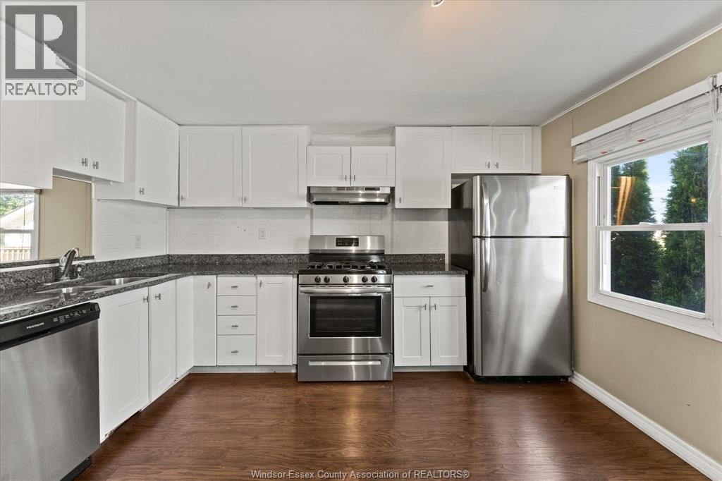52 PARKSIDE DRIVE - 17