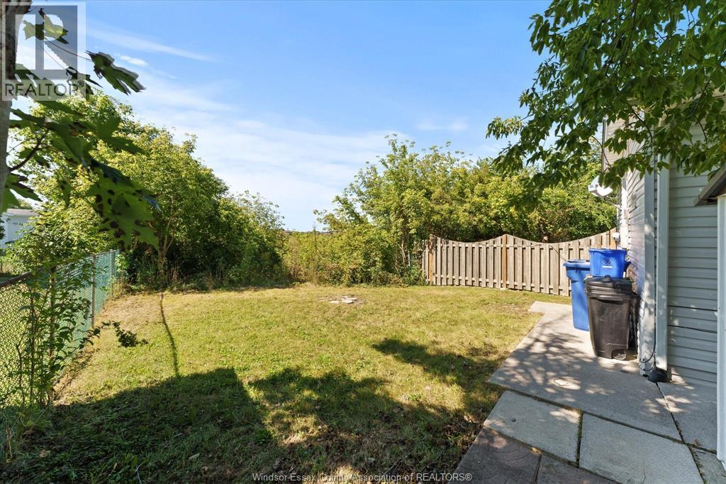 52 PARKSIDE DRIVE - 26
