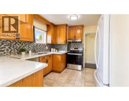 Living room - 3425 Laddie Crescent Unit# Upper, Mississauga, ON L4T1N2 Photo 8