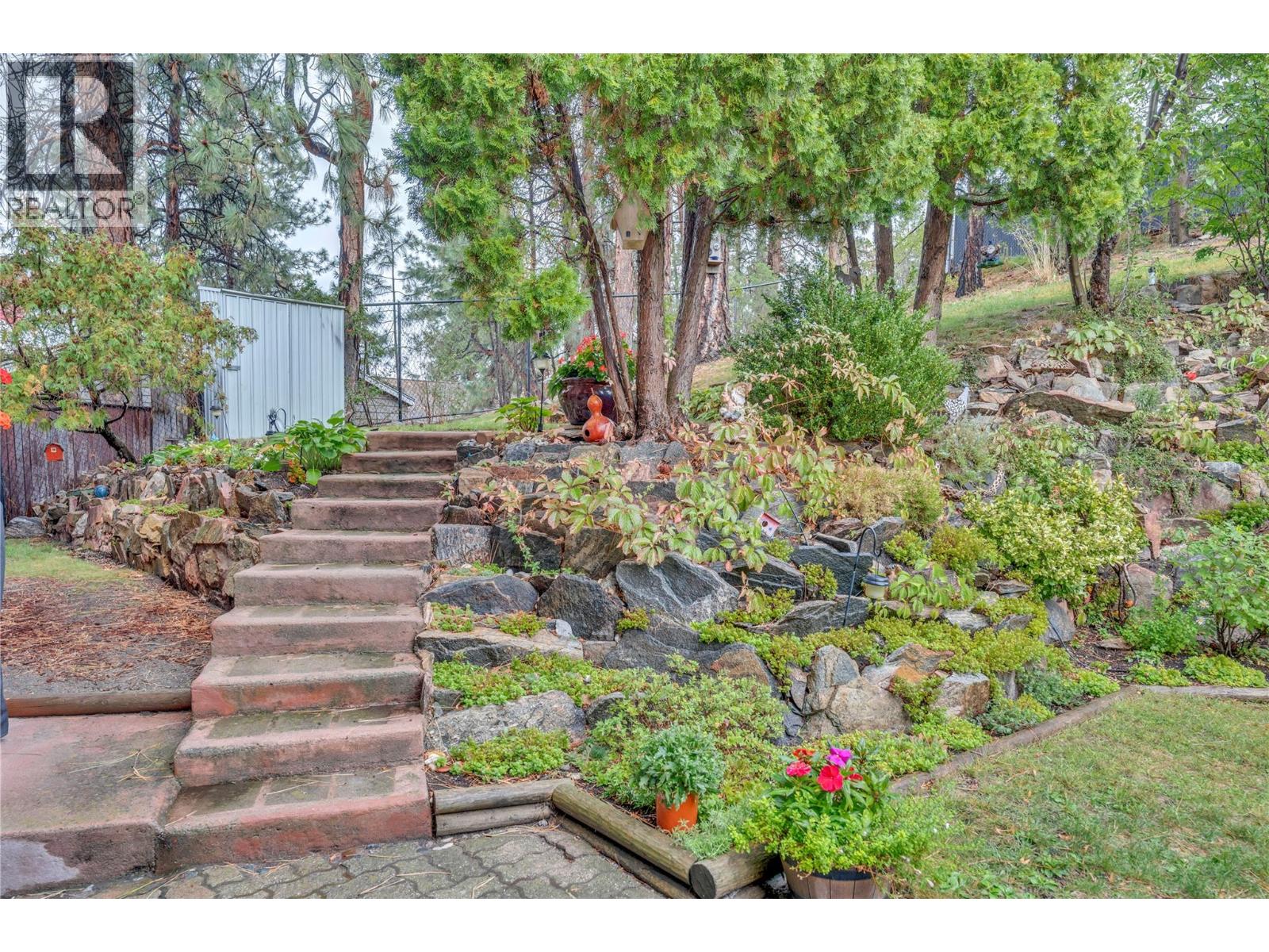 128 Ponderosa Place - 36