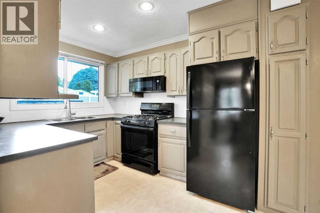 158 Rundleview Close NE - 10