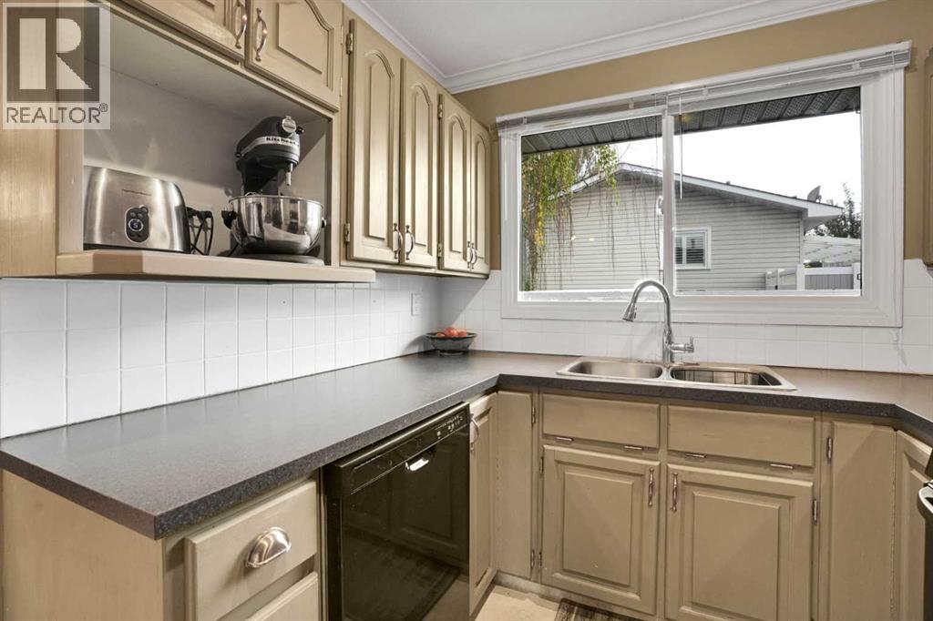 158 Rundleview Close NE - 12