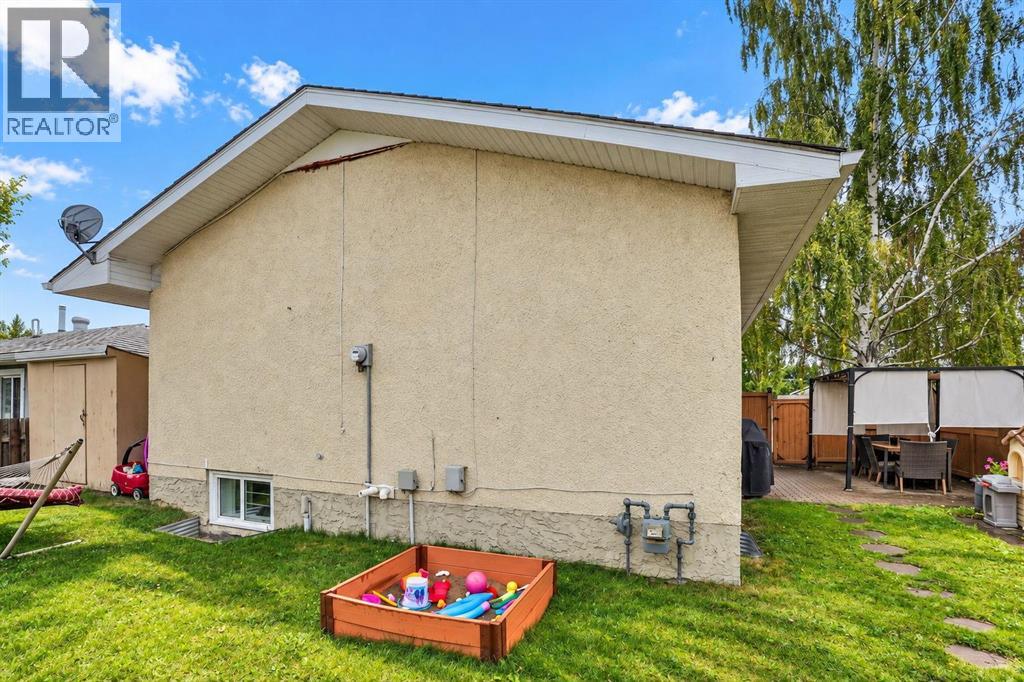 158 Rundleview Close NE - 36