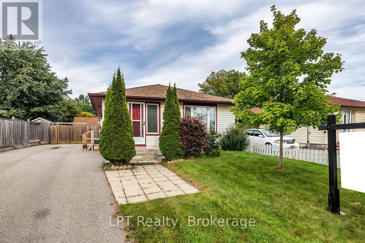 745 Grandview Drive, Oshawa, ON photo 3