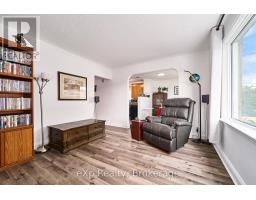 Family room - 638 Laval Court, Oshawa, ON L1J6X1 Photo 11