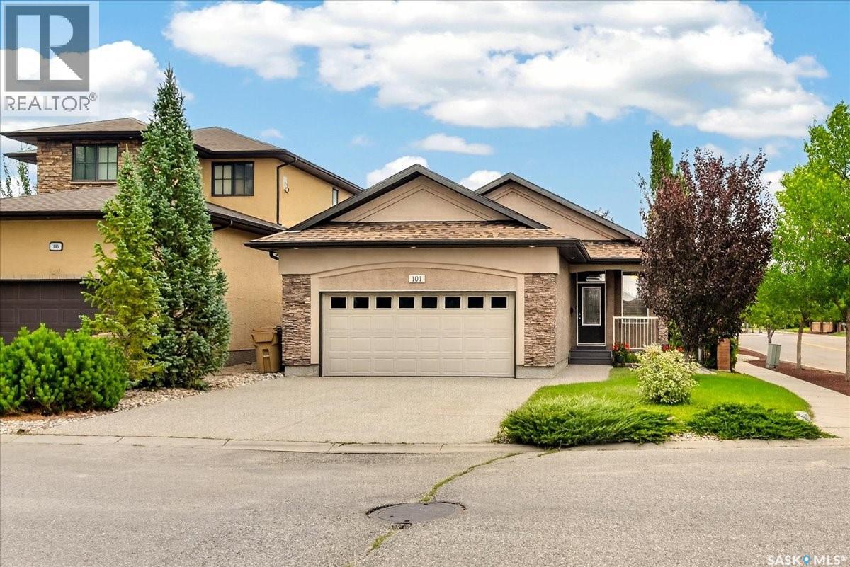 101 Oxbow CRESCENT - 1