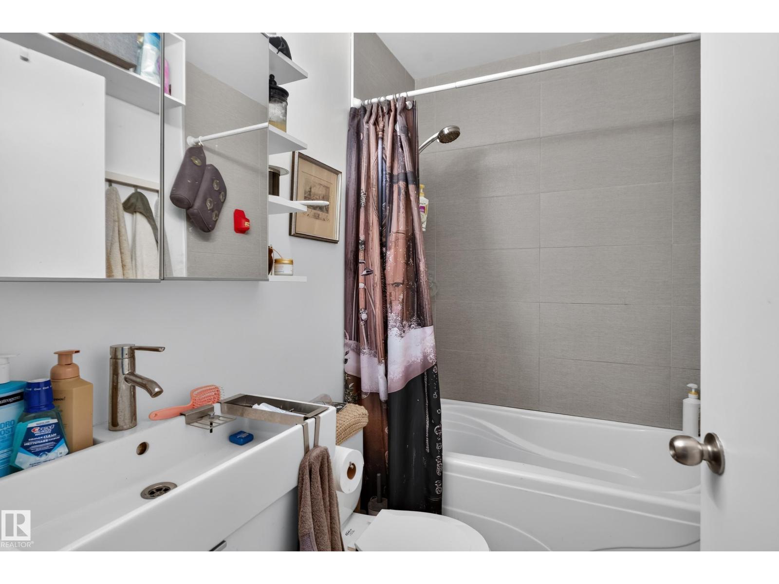 10548 40 ST NW - 28