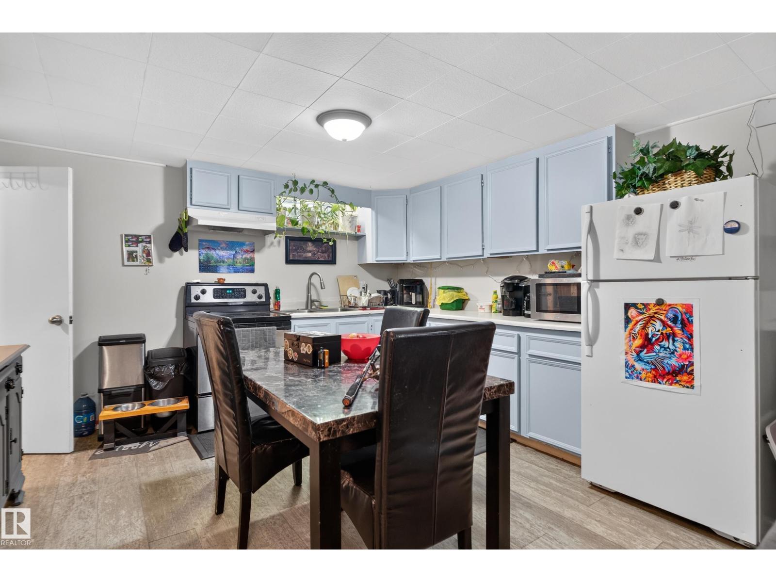 10548 40 ST NW - 21
