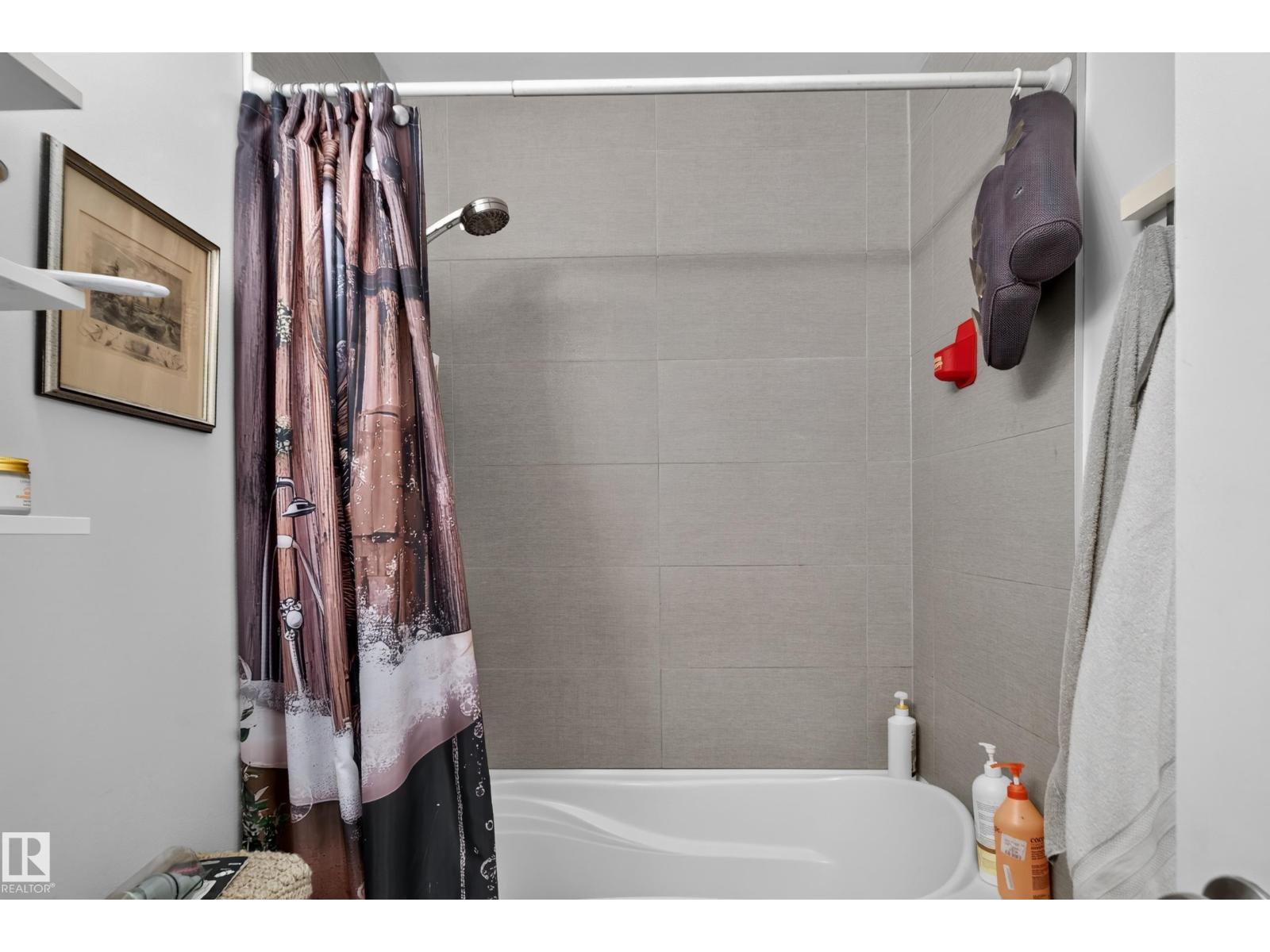 10548 40 ST NW - 27