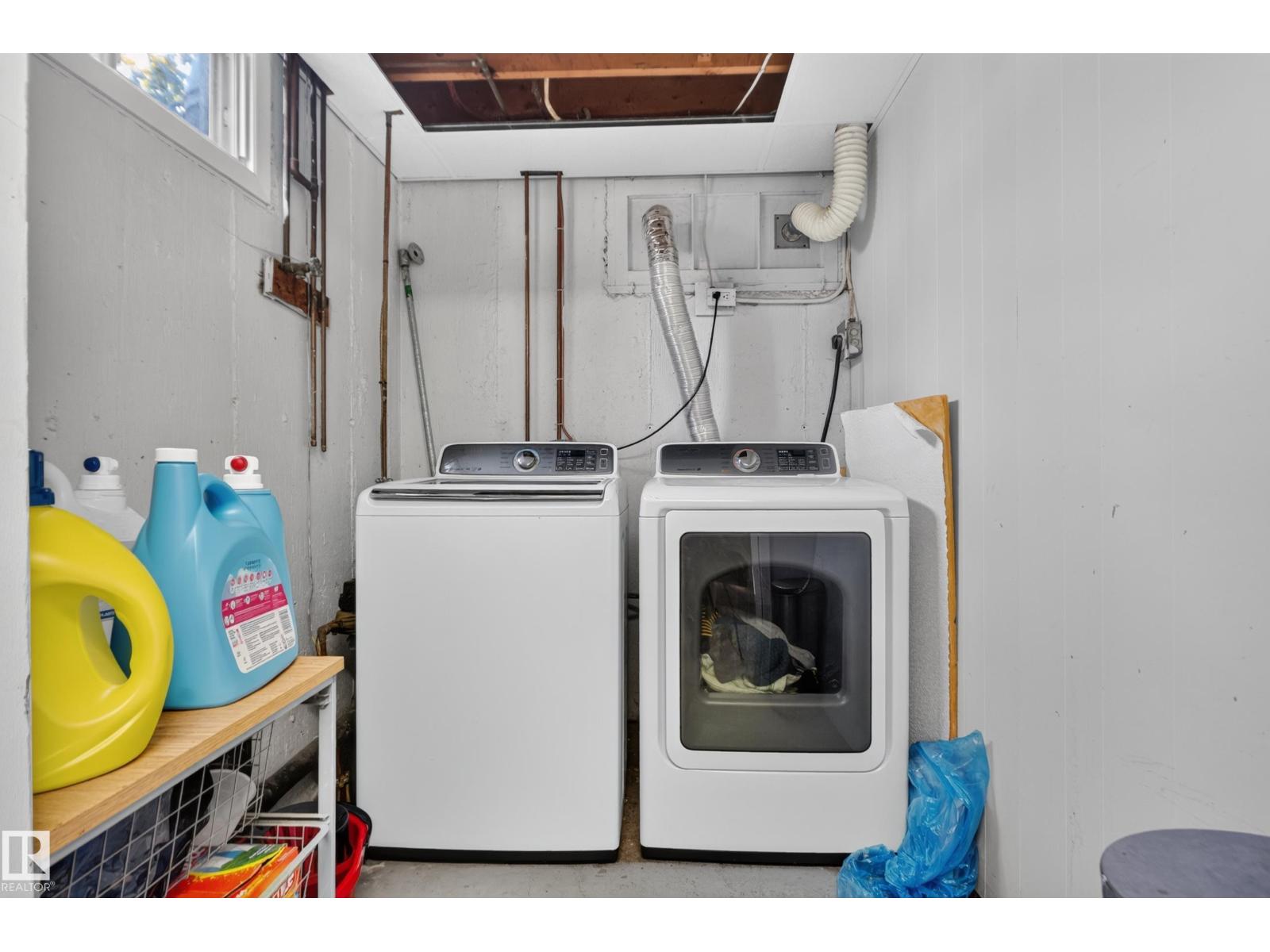 10548 40 ST NW - Image 32