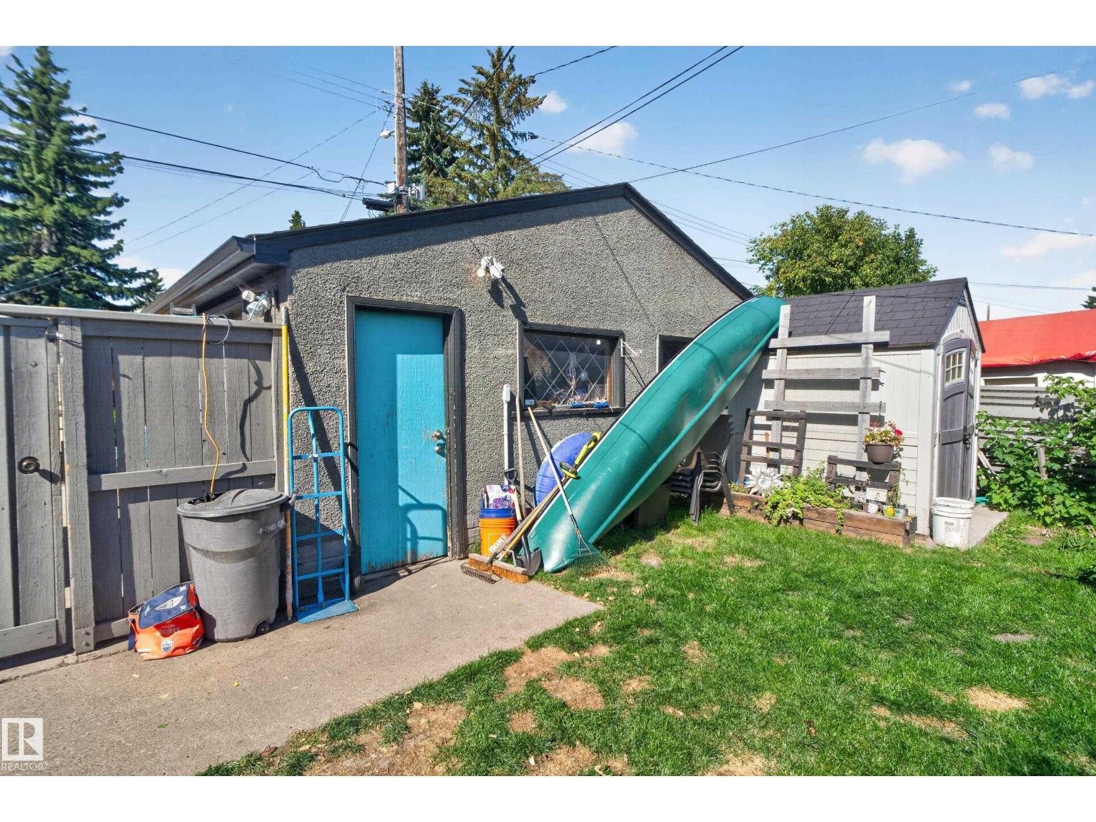 10548 40 ST NW - 34