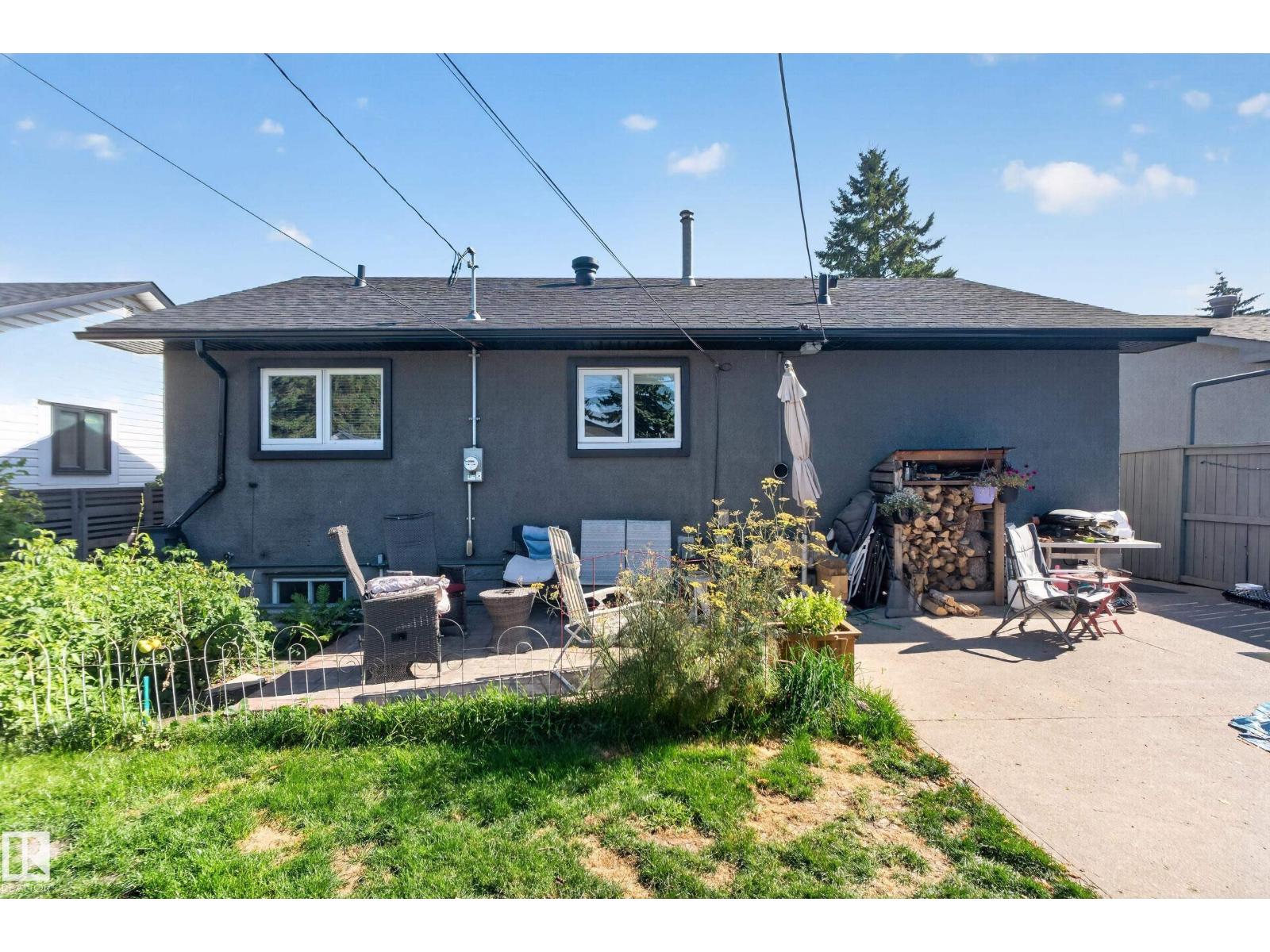 10548 40 ST NW - 36