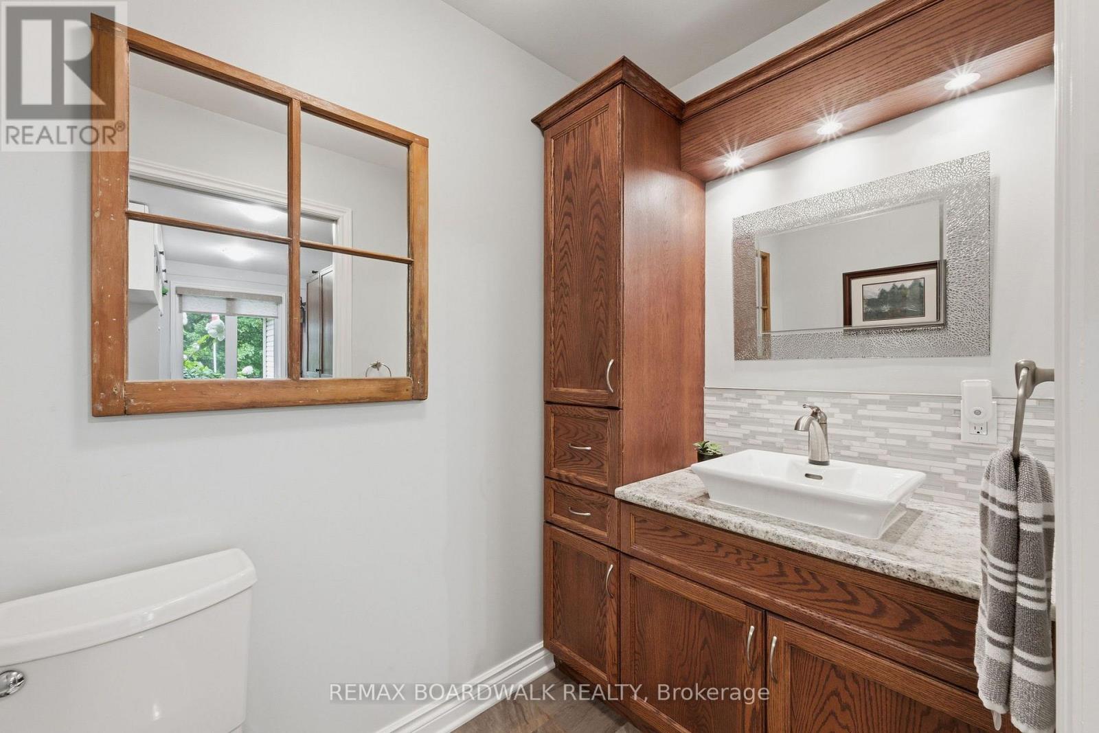 330 MEGAN DRIVE - Image 27