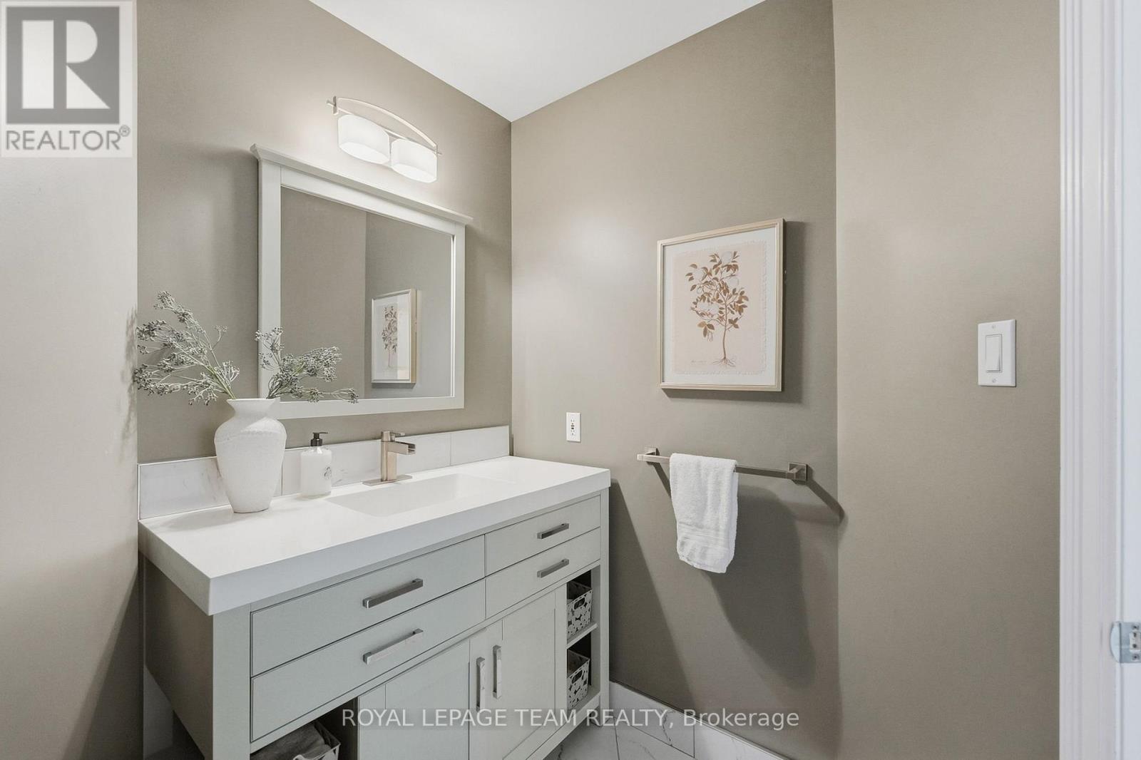 2080 FAIRBANKS AVENUE photo 20