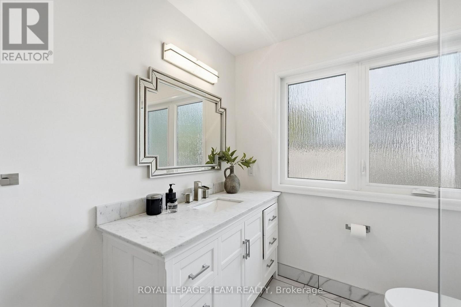 2080 FAIRBANKS AVENUE photo 38