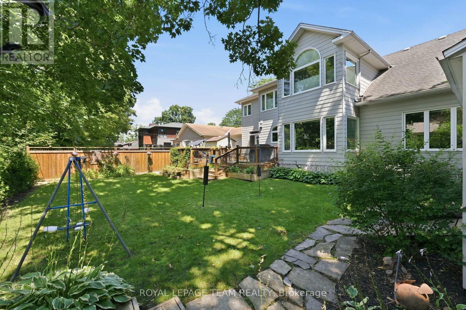 2080 FAIRBANKS AVENUE photo 47
