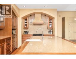 Kitchen - 200 Melrose Court, Vernon, BC V1H1T7 Photo 14