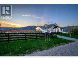 8000 Bench Row Road, Vernon, BC V1H1H3 Photo 68