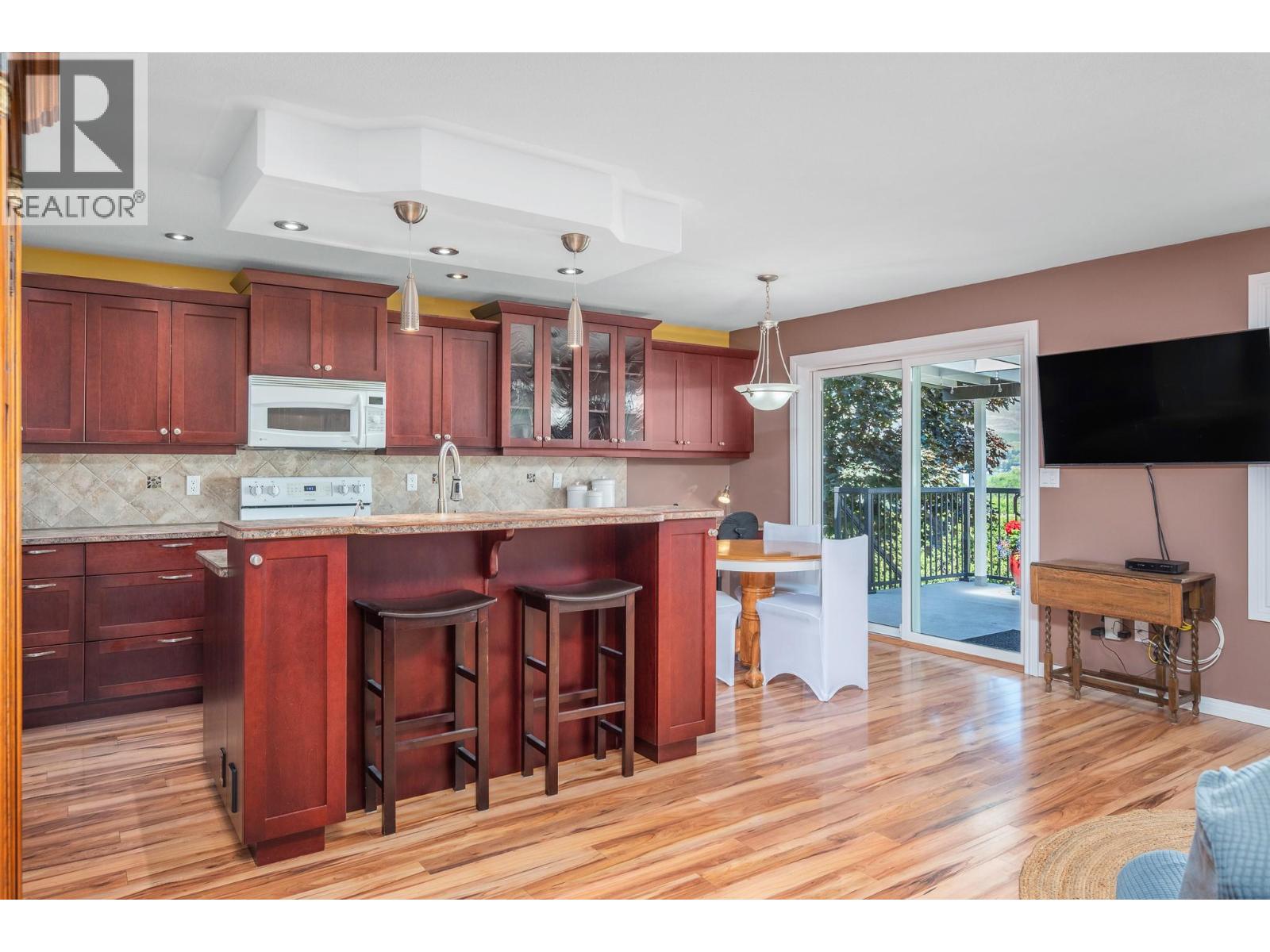 6777 Longacre Drive - Image 9