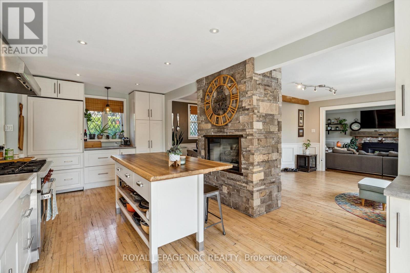 75 YATES STREET - 22