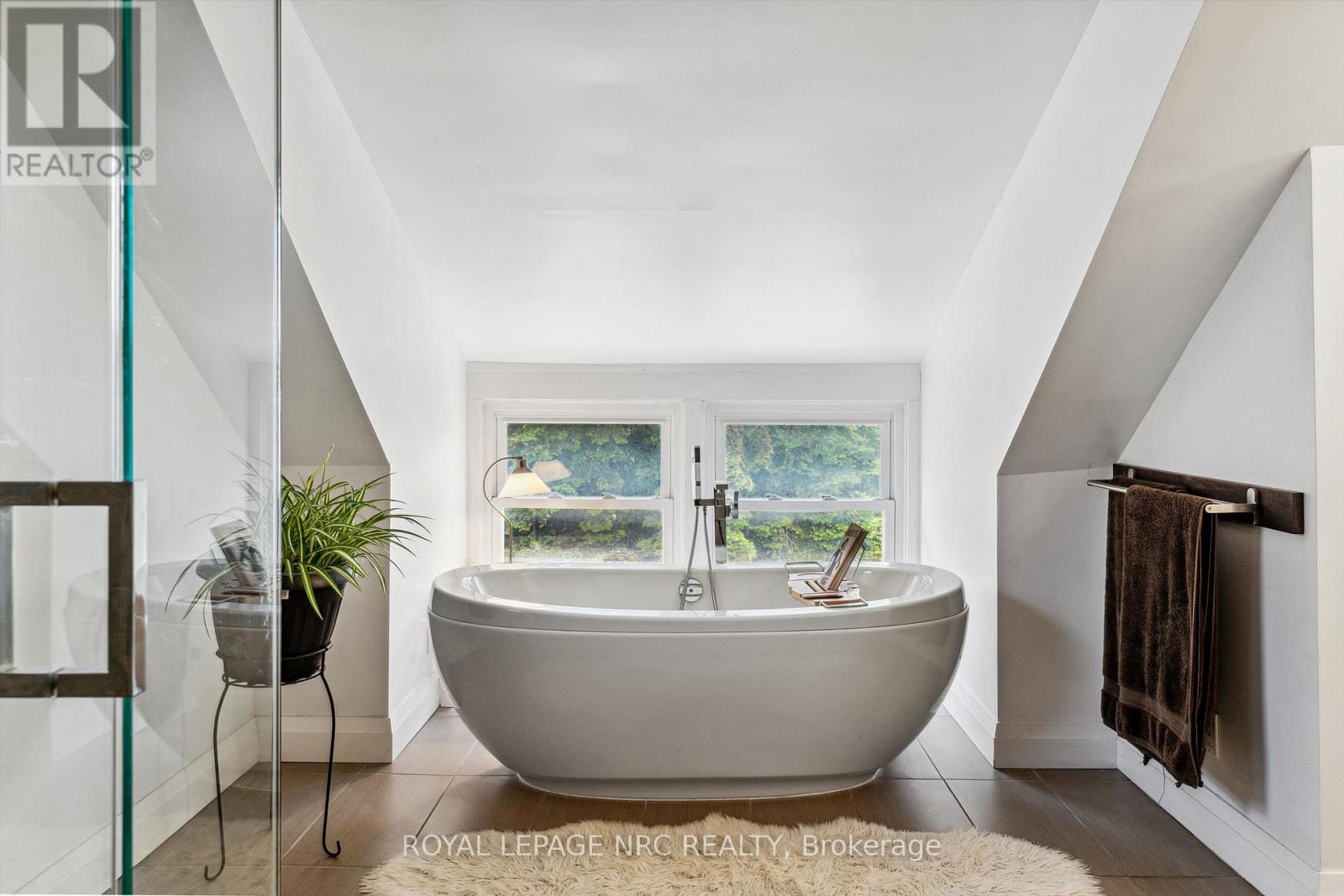 75 YATES STREET - 31