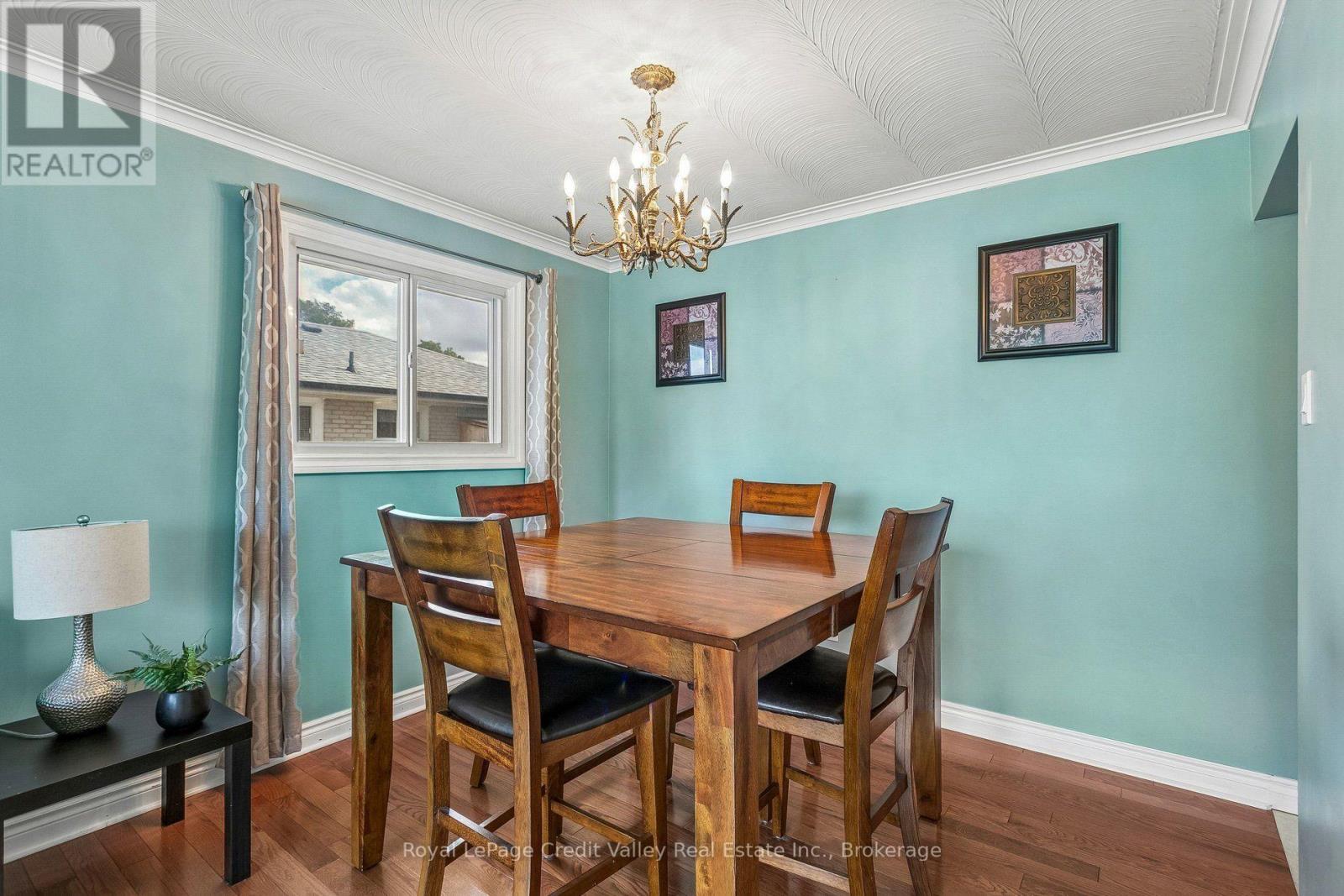 8 MILNER ROAD - 10
