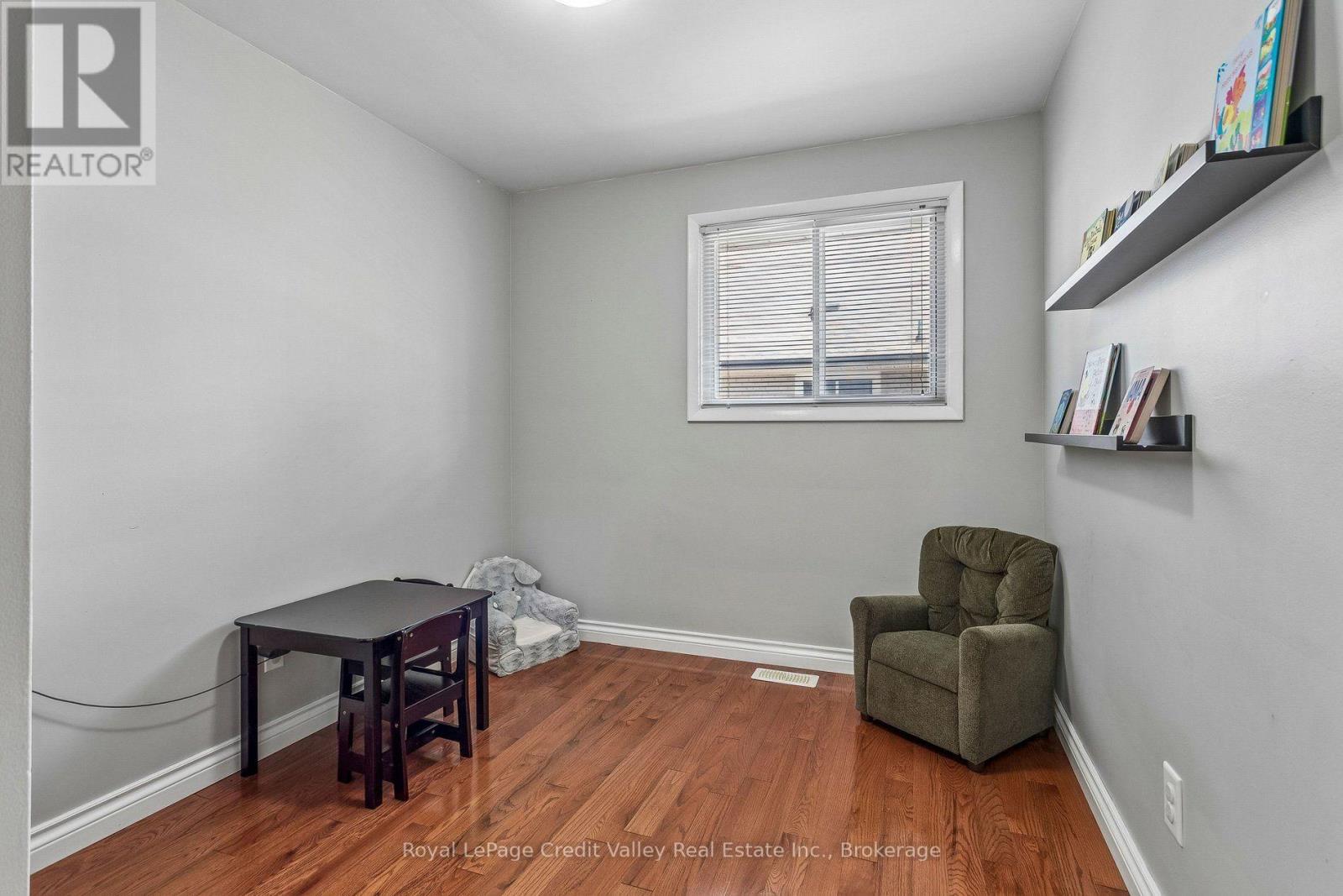 8 MILNER ROAD - 21