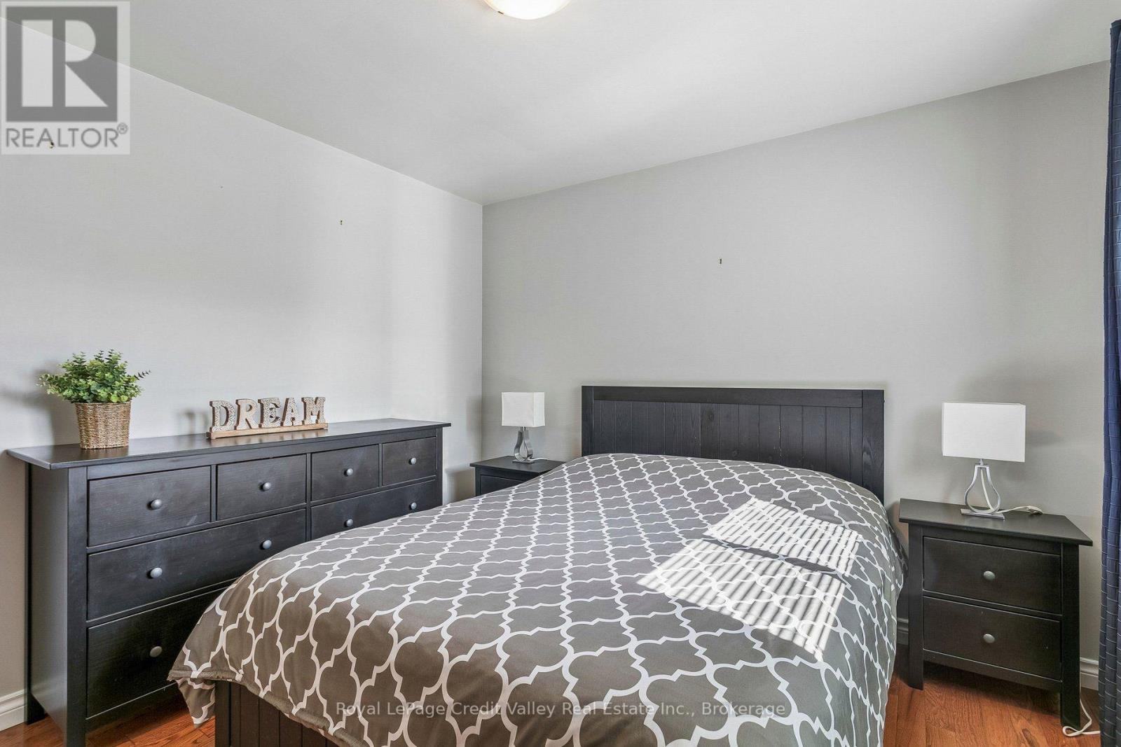 8 MILNER ROAD - 28