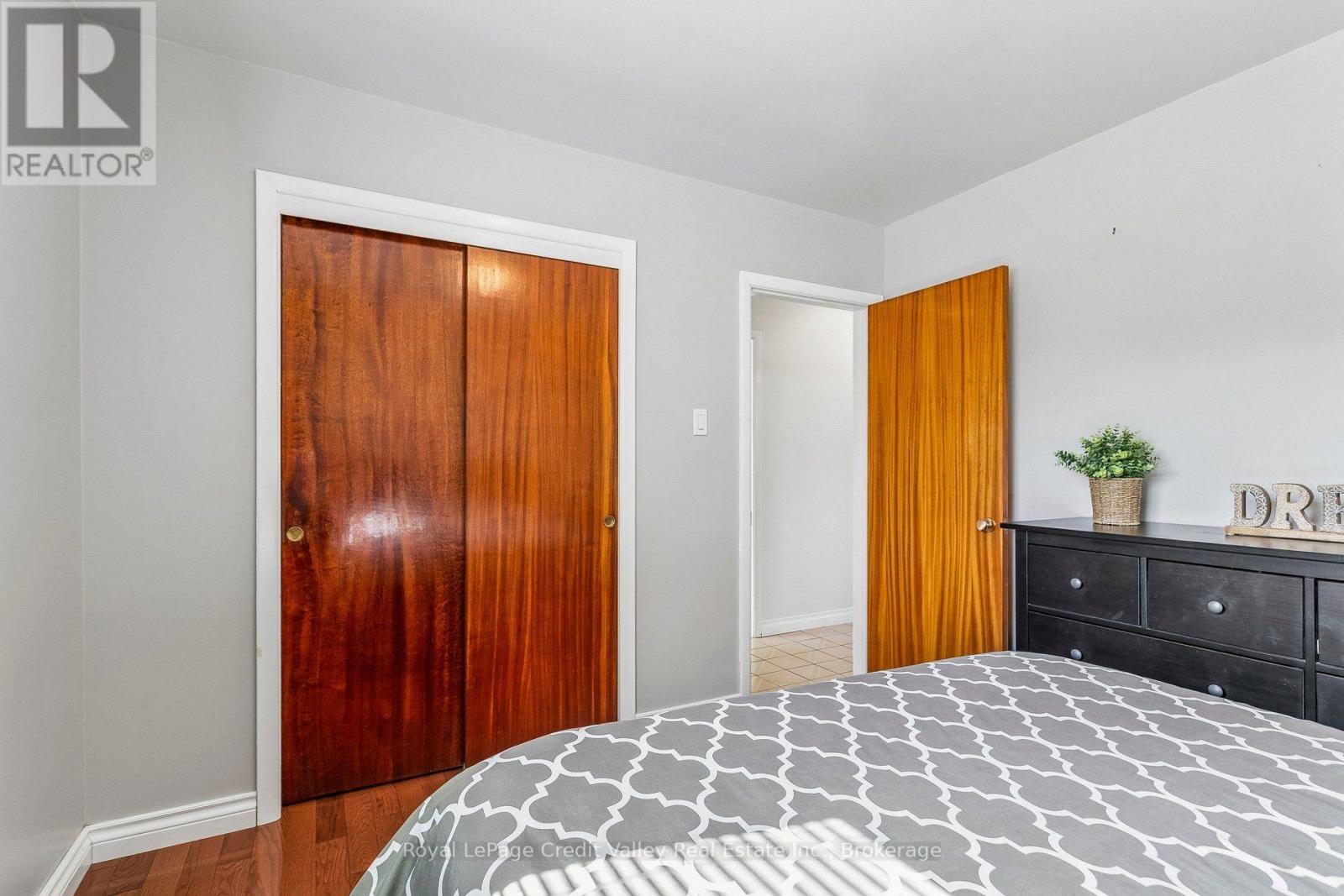 8 MILNER ROAD - 29